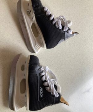 OCCASION - Patins à glace T. 26