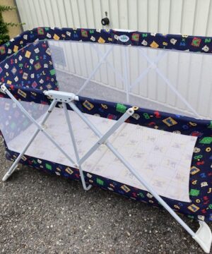 OCCASION - Lit de voyage avec matelas