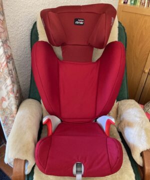 OCCASION - Chaise voiture évolutive 15-36 kg