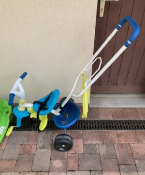 OCCASION - Tricycle Smoby avec poussoir