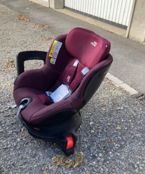 OCCASION - Chaise voiture réversible 0-4 ans isofix